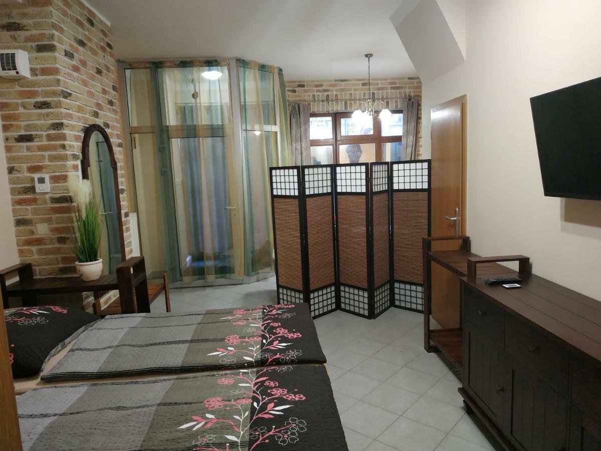 Apartman Holandska 120 Beroun بيرون المظهر الخارجي الصورة